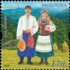 Украинская пара в традиционных костюмах